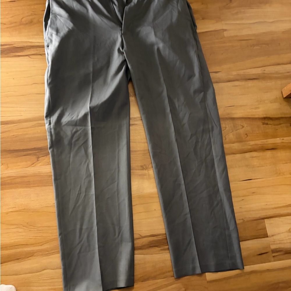 Gray Dress Pants hagger 26x19 great condition